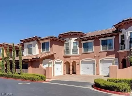 MLS: 2499902 Condo For Sale