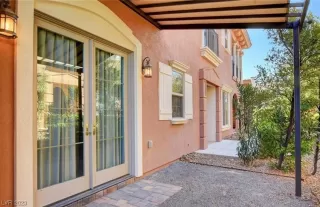 Photo #2: 2499902 Listing 