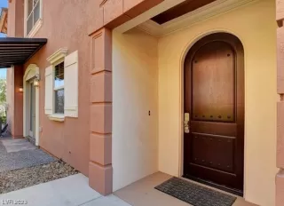 Photo #3: 2499902 Listing 