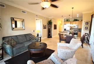 Photo #6: 2499902 Listing 