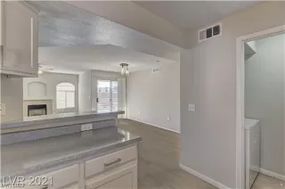 Photo #2: 2499908 Listing 