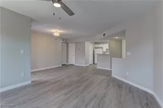 Photo #4: 2499908 Listing 