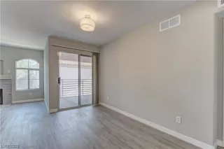 Photo #5: 2499908 Listing 