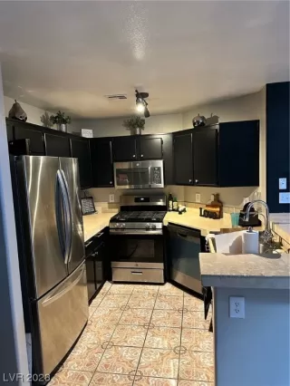 Photo #5: 2499924 Listing 