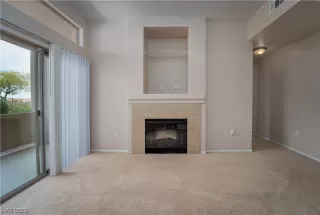 Photo #4: 2499952 Listing