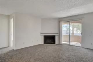 Photo #1: 2499968 Listing 