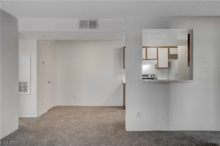 Photo #5: 2499968 Listing 