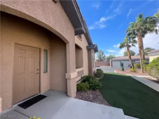 Photo #2: 2499982 Listing