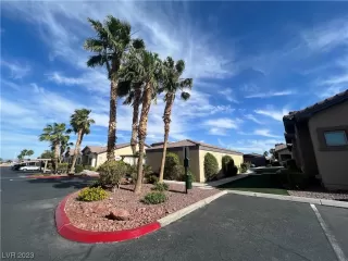 Photo #3: 2499982 Listing