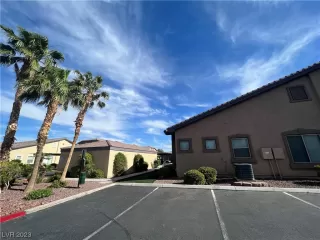 Photo #4: 2499982 Listing