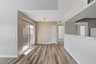 Photo #6: 2500011 Listing