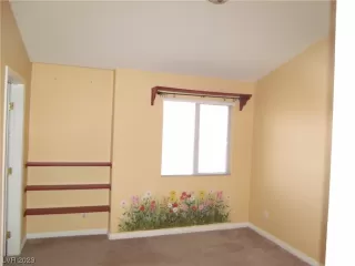 Photo #6: 2500025 Listing 