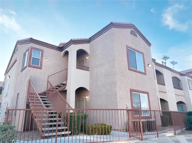 MLS: 2500055 Condo For Sale