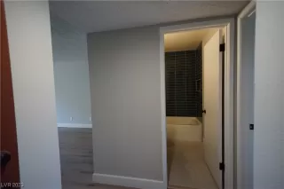 Photo #1: 2500064 Listing 