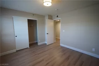 Photo #3: 2500064 Listing 