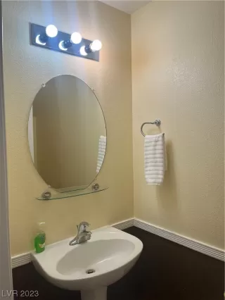 Photo #6: 2500104 Listing 