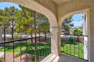 Photo #3: 2500106 Listing