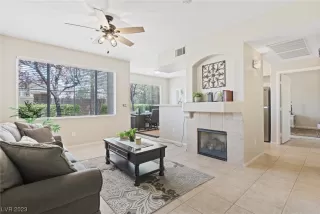 Photo #1: 2500121 Listing