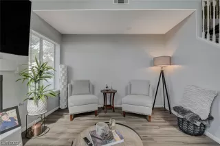 Photo #4: 2500158 Listing