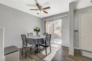 Photo #5: 2500158 Listing