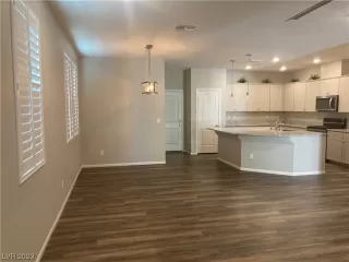 Photo #5: 2500173 Listing 