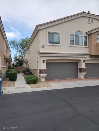 Photo #3: 2500215 Listing 