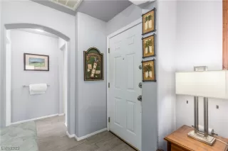 Photo #4: 2500231 Listing 