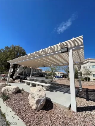 Photo #1: 2500232 Listing