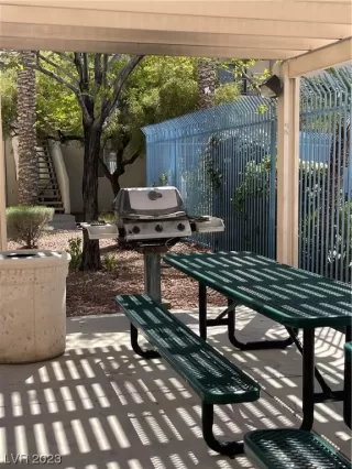 Photo #2: 2500232 Listing