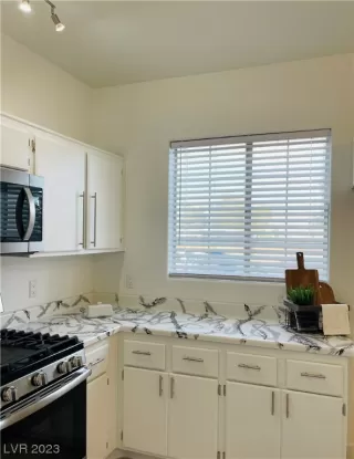 Photo #6: 2500232 Listing