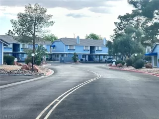 Photo #2: 2500241 Listing