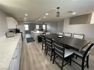 Photo #5: 2500270 Listing