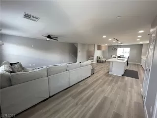 Photo #6: 2500270 Listing