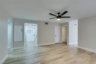 Photo #5: 2500285 Listing 