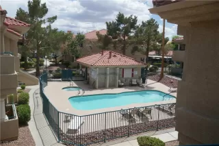 Photo #1: 2500304 Listing 