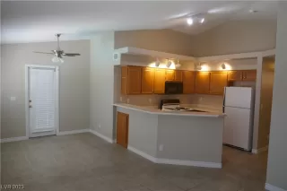 Photo #3: 2500304 Listing 