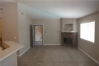 Photo #4: 2500304 Listing 