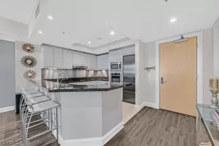 Photo #2: 2500306 Listing