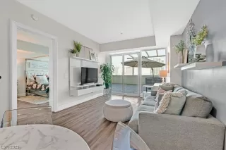 Photo #6: 2500306 Listing