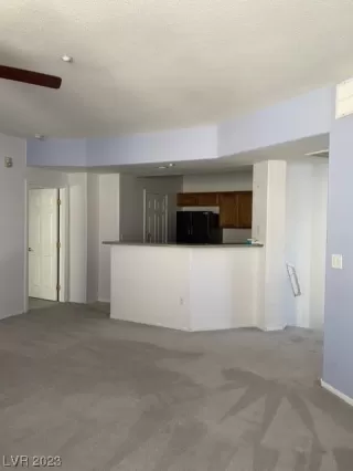 Photo #3: 2500311 Listing 