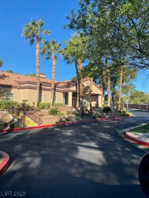 MLS: 2500330 Condo For Sale