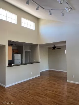 Photo #6: 2500330 Listing 