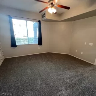 Photo #4: 2500347 Listing 