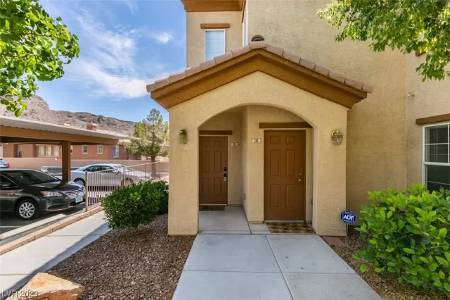 MLS: 2500380 Condo For Sale