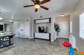 Photo #2: 2500380 Listing