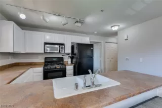 Photo #6: 2500380 Listing