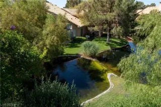 Photo #2: 2500386 Listing