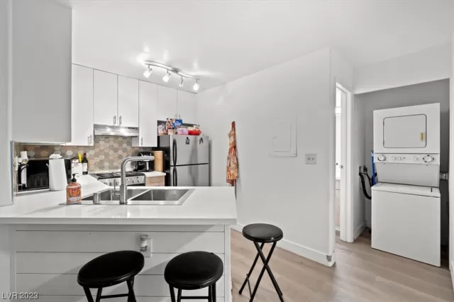 MLS: 2500404 Condo For Sale