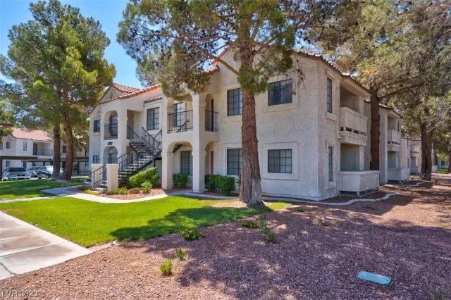 MLS: 2500411 Condo For Sale