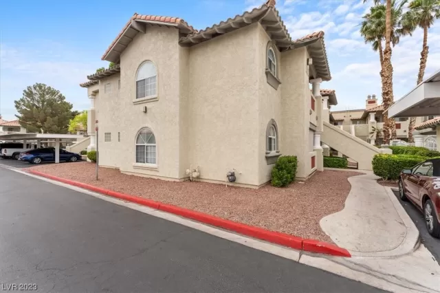 MLS: 2500434 Condo For Sale